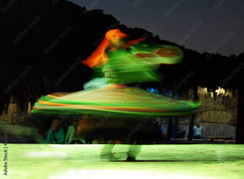 Fototapeta premium Traditional Egyptian dancer