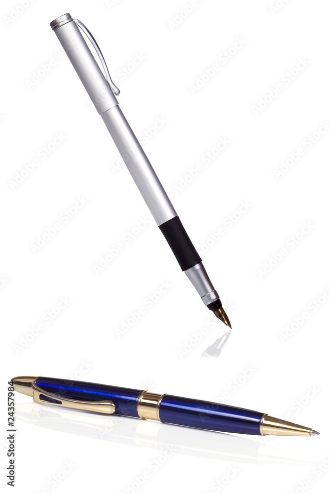 Fototapeta premium silver and gold pen
