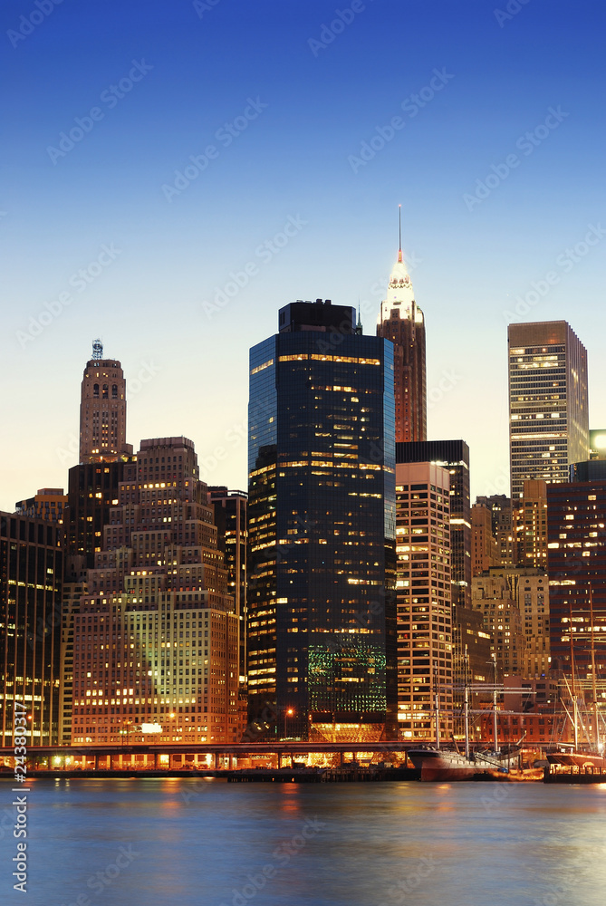 Obraz premium Wieżowce na Manhattanie w Nowym Jorku