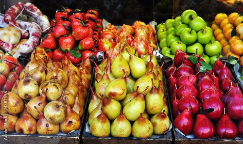 Frutta di marzapane photo