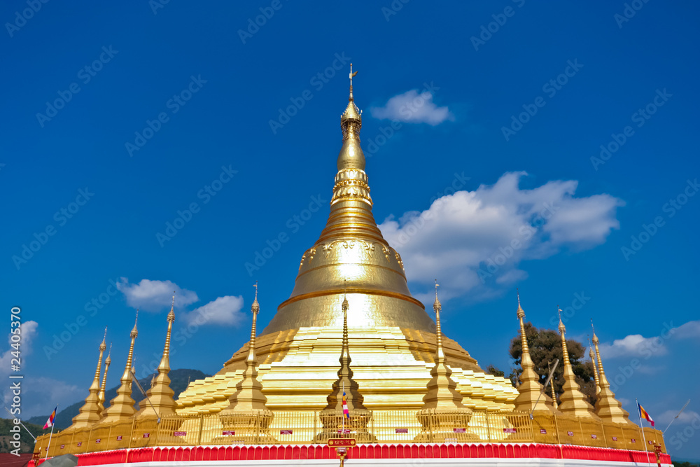 Fototapeta premium The Shwedagon Pagoda
