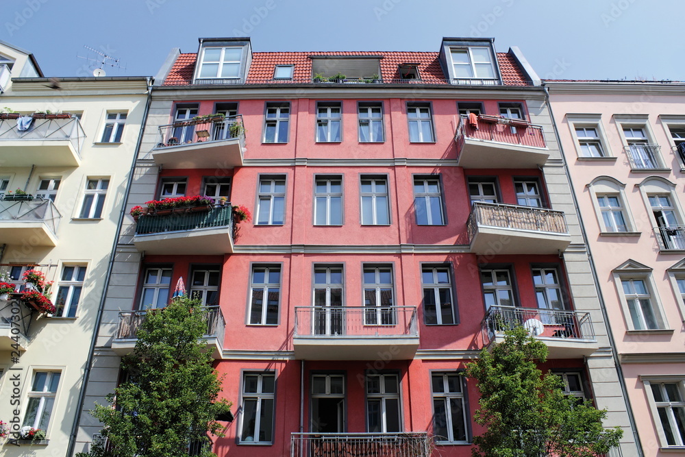 Berlin, Sanierte Altbauten