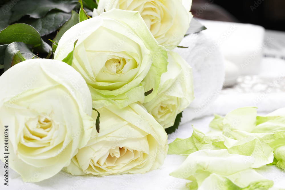 Obraz premium aromatherapy with roses