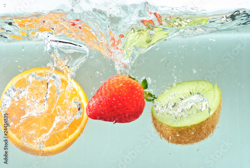 Früchte im Wasser