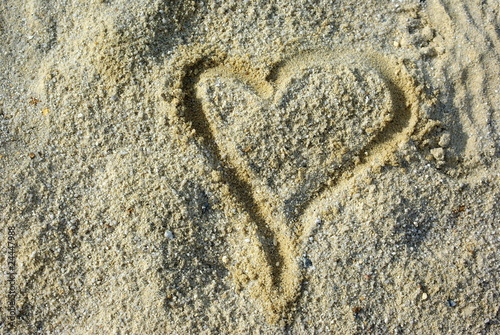 Coeur dans le sable photo