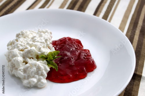 Cottage cheese and jam
