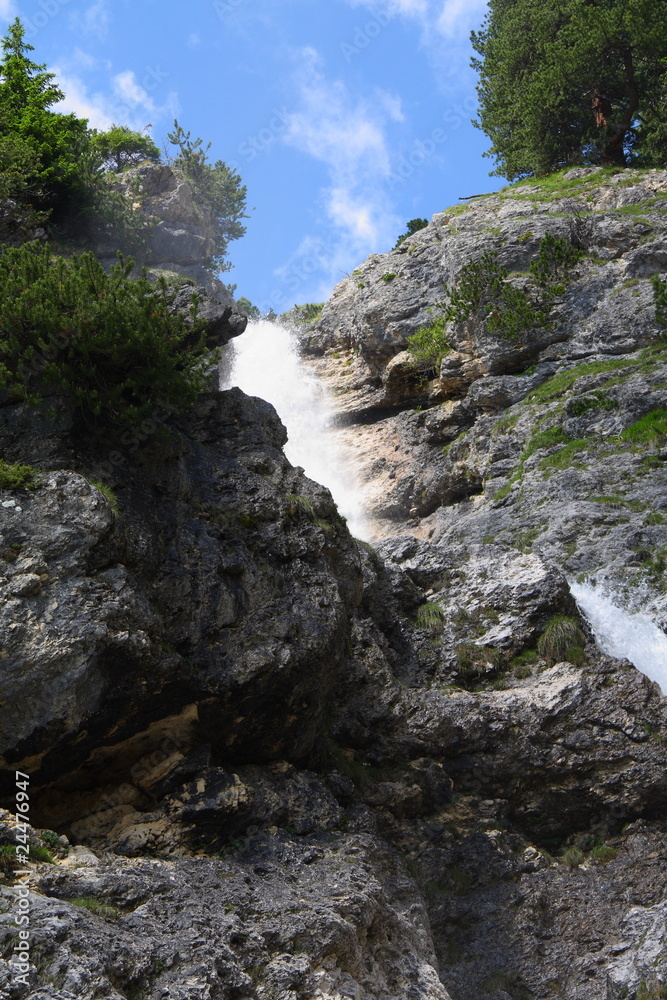 Waterfall's squirt