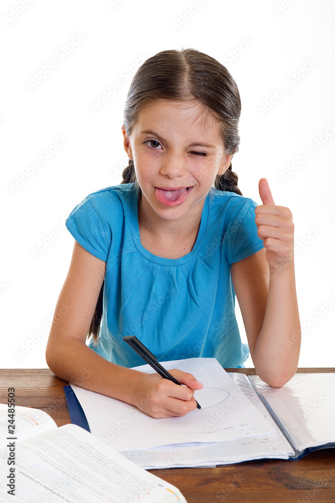 child homeworking - bambina che fa compiti child homeworking - bambina che fa compiti