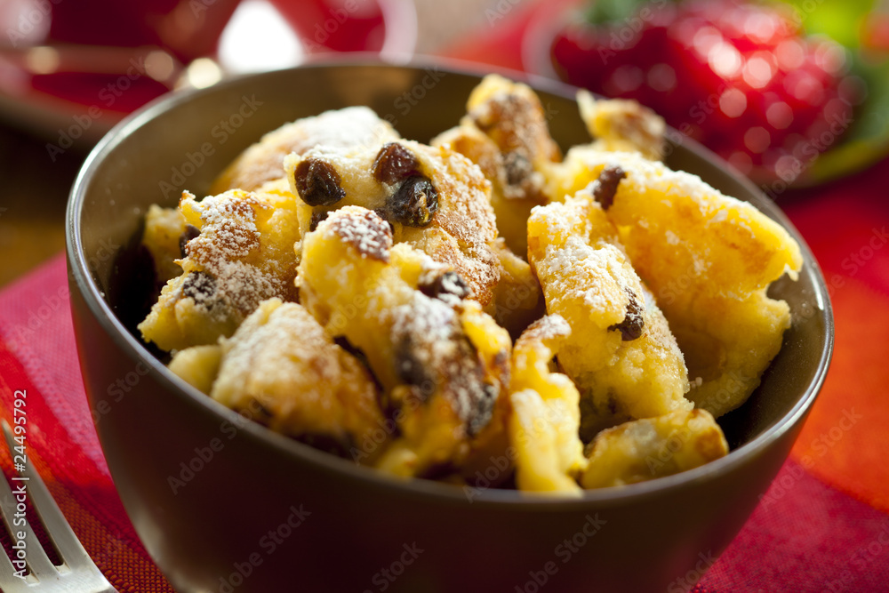 Kaiserschmarrn mit Johannisbeeren Kaiserschmarrn mit Johannisbeeren
