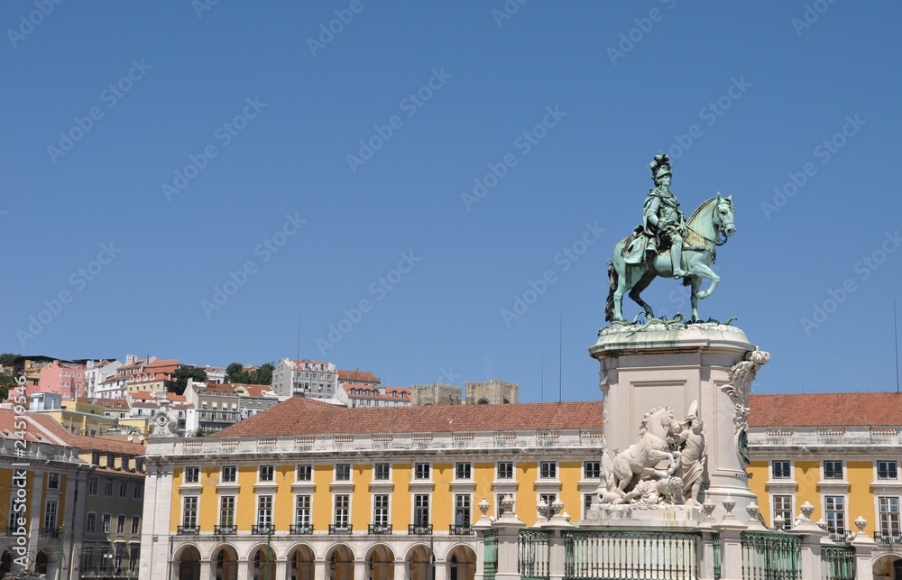 Fototapeta premium Statue of King José in Lisbon