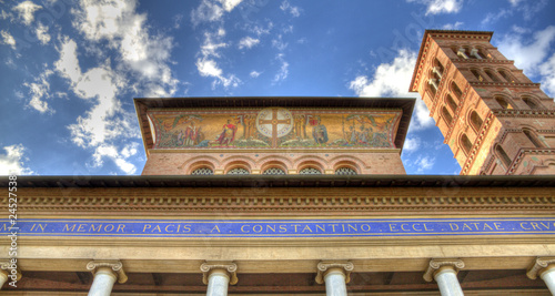 chiesa romana con mosaico hdr