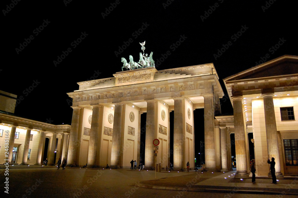 Obraz premium Brandenburg Gate - Berlin, Germany