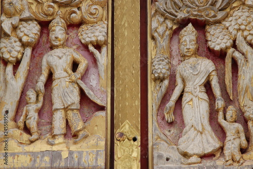art on window, Wat Nongnaewararam, Kud Rang, Mahasarakam