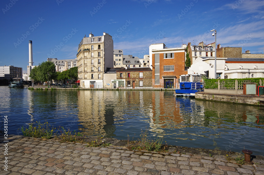 Paris, canal de l'Ourcq