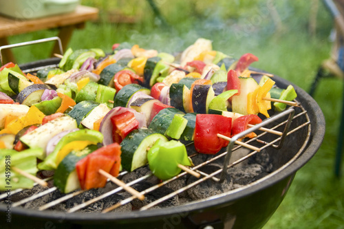 Gemüsespieße grillen