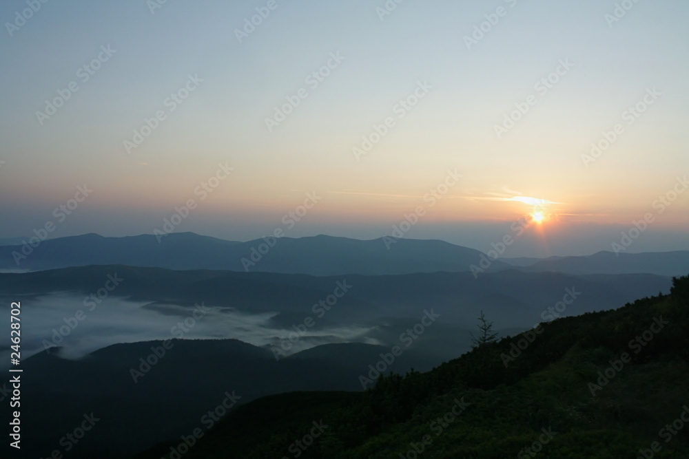 sunset in tne mountain