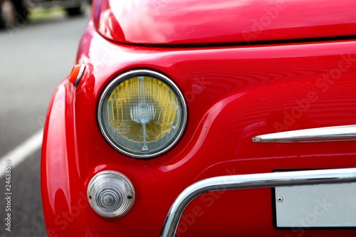petite voiture rouge © Stephane Bonnel