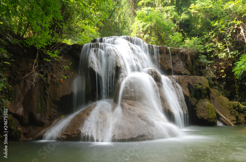 Fototapeta Naklejka Na Ścianę i Meble -  Waterfall, Kanchanaburi, Thailand