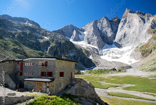 Tableau sur toile Refuge des Oulettes de Gaube au Vignemale