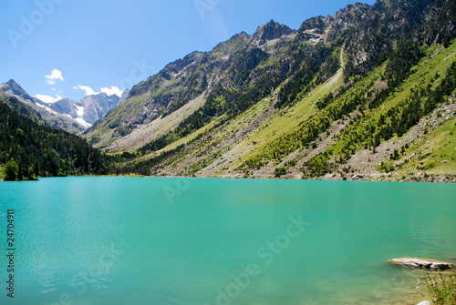 Lac de Gaube et eaux turquoises