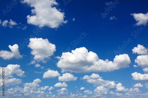 Wunderschöner Wolkenhintergrund photo