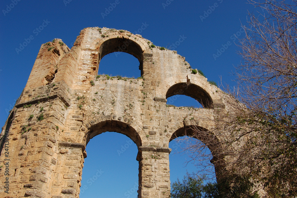 Pont -Ruine grecque