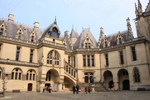 La cour du chateau de Pierrefonds