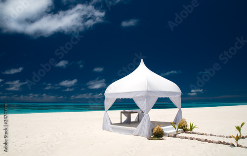 Hochzeitspavillon auf den Malediven #24743701