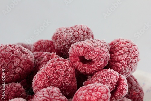 Frozen rasberries / Gefrorene Himbeeren