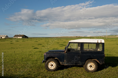 jeep in the field © nadirco