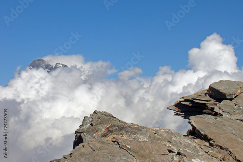 Le sommet du Mont Viso depuis le Pic de Caramantran photo