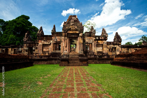 temple of maungtum, thailand