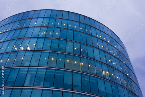 Obraz na płótnie Office Building riverside of Thames, London w salonie