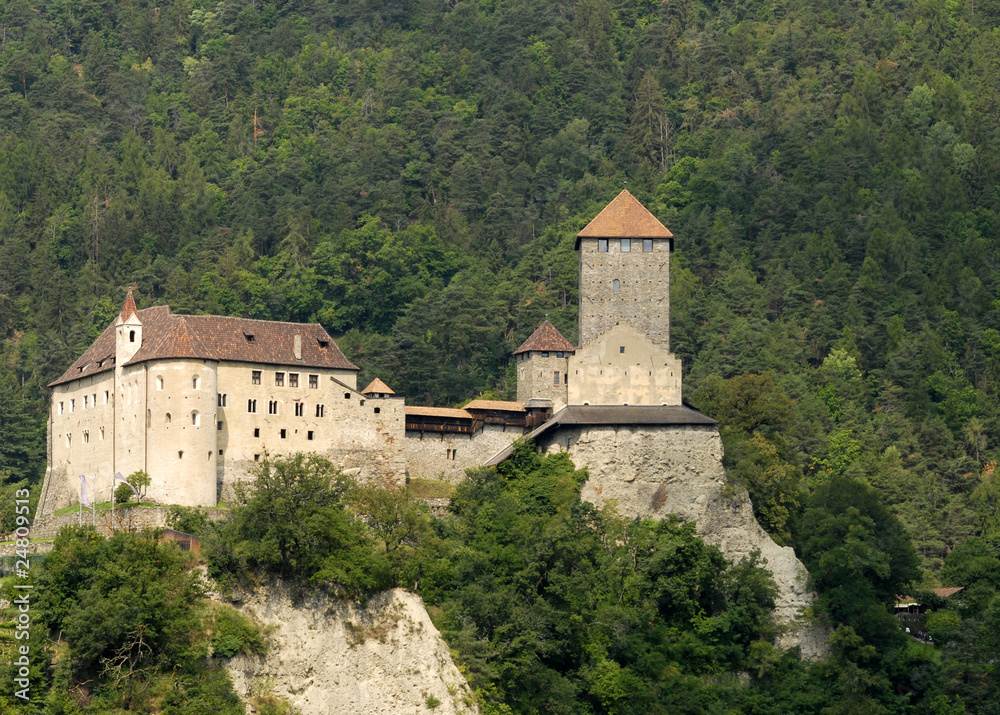 costruzione castello Trentino