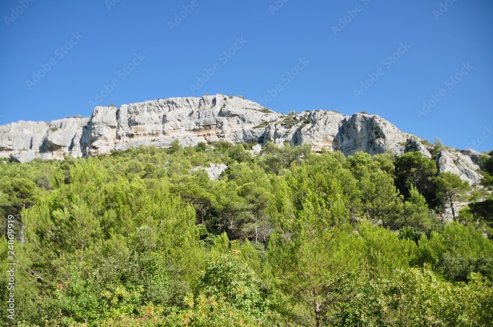 colline provençale