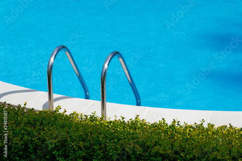 Scaletta piscina photo