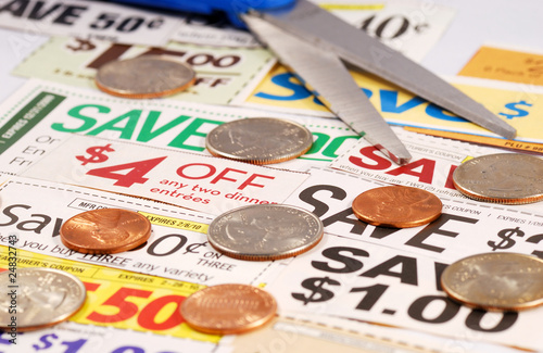 Φωτογραφία Cut up some coupons to save money