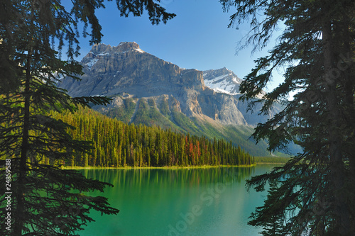 Emerald Lake & The President Range