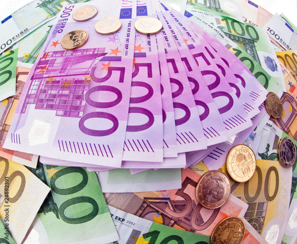 Wie Viele Geldscheine Sind In Einem Bündel Viele Euro Geldscheine Stock-Foto | Adobe Stock