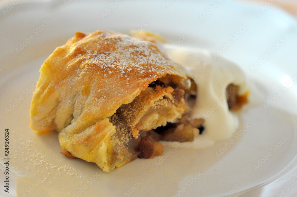 Apfelstrudel Apfelstrudel