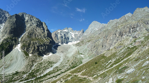 Glacier Noire und Barre des Ecrins (4.102 m) photo