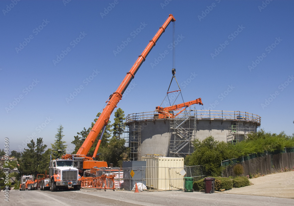 Crane lifting crane