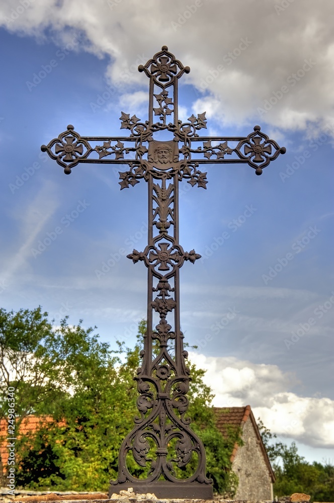Croix de Saint-Jean-de-Laur