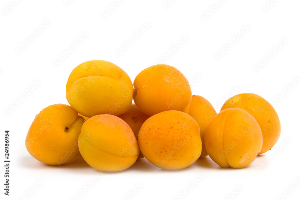 Ripe apricots Ripe apricots