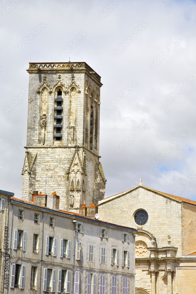 france; 17; la rochelle : église saint sauveur; clocher 15° sièc