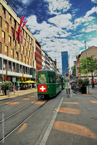 Tramway à Bâle, Suisse.