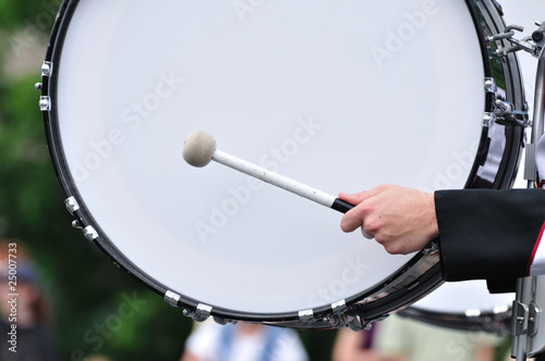 Konstfotografi Drummer Playing Bass Drum in Parade