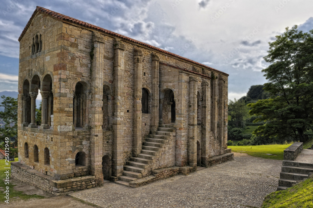 Santa María del Naranco.