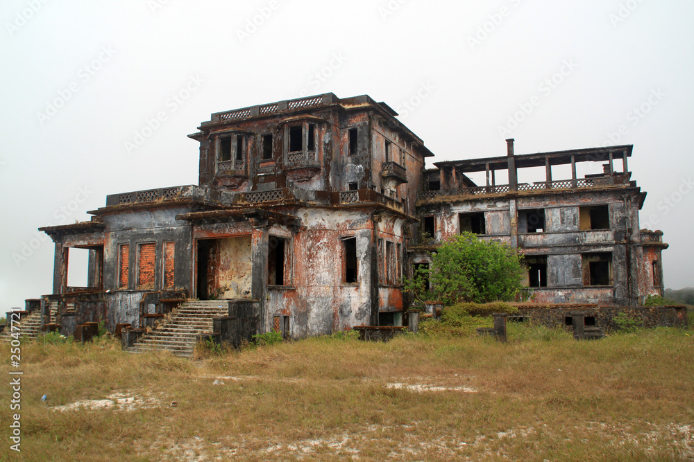 Fototapeta premium Hotel in Bokor