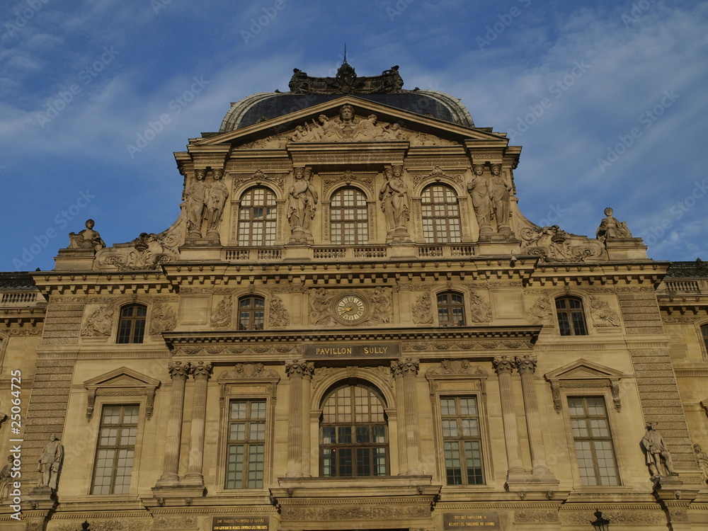 Fototapeta premium Museo del Louvre en Paris